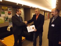 Irazabalbeitia se ha reunido con representantes de la minoría húngara en Eslovaquia Irazabalbeitia se ha reunido con representantes de la minoría húngara en Eslovaquia